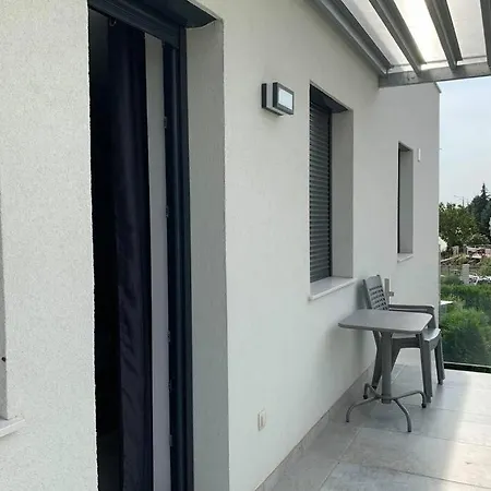 Sun Fured Apartman