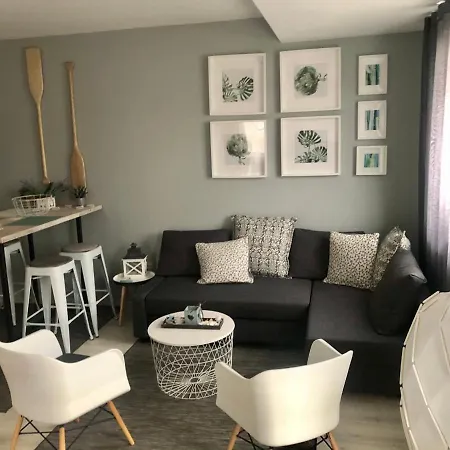 Apartman Sun Fured Apartman *
